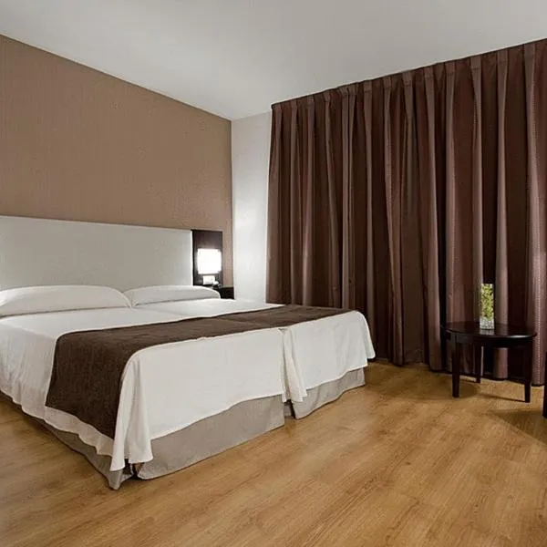 Hostal Carlos III – hotel w mieście Getafe