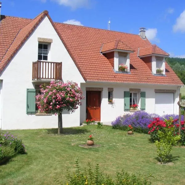 La Bourgade, hotel in Estréelles