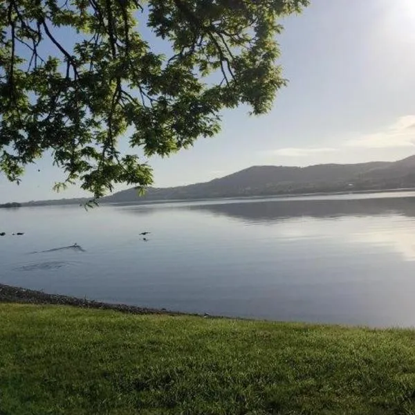 Lakeside Cottage, hotel v destinaci Killaloe