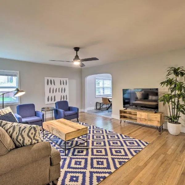 Updated Fayetteville Home Less Than 2 Miles to UArk!, hotel in Fayetteville