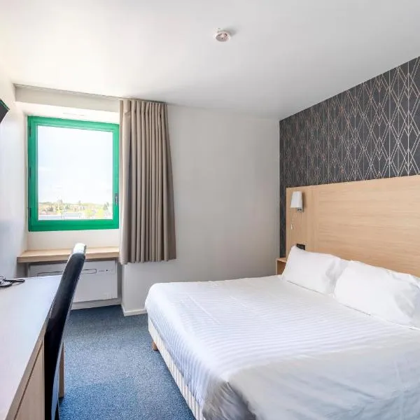 Cit'Hotel LA PYRAMIDE – hotel w mieście Romorantin