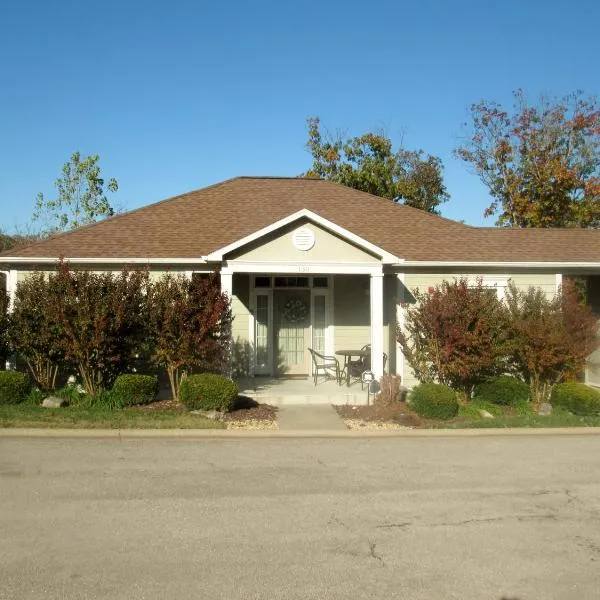 Two Bedroom Villa in the Heart of Branson!، فندق في برانسون