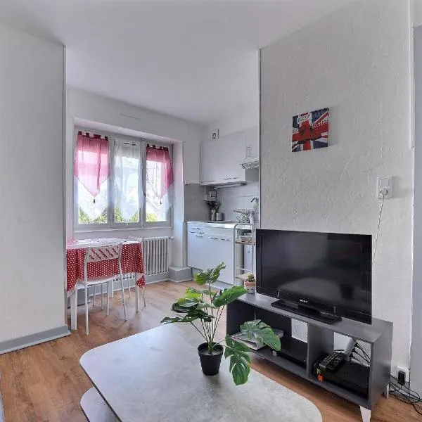 Appartement 2 pièces plein de charmes - Caroline，Valentigney的飯店