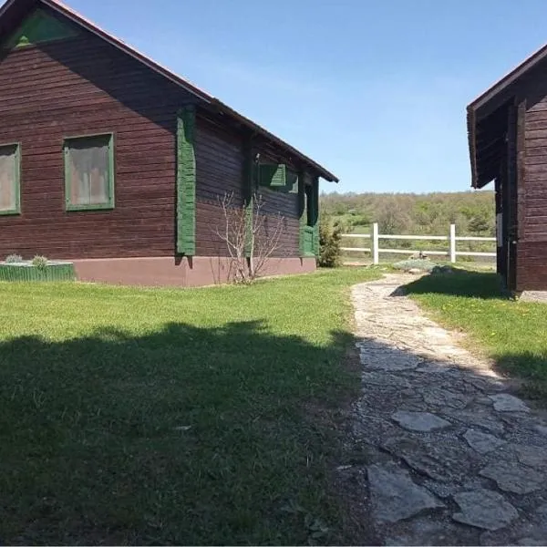Fehér-Lovastanya, hotel v destinaci Hidegkút