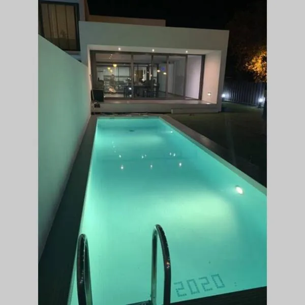 Modern Villa With Private Pool/ 400m To The Beach, hotel em Grao de Castellón