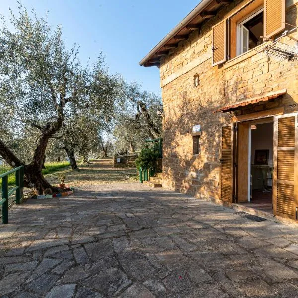 Casetta Maduneta immersa in un oliveto: Dolceacqua'da bir otel
