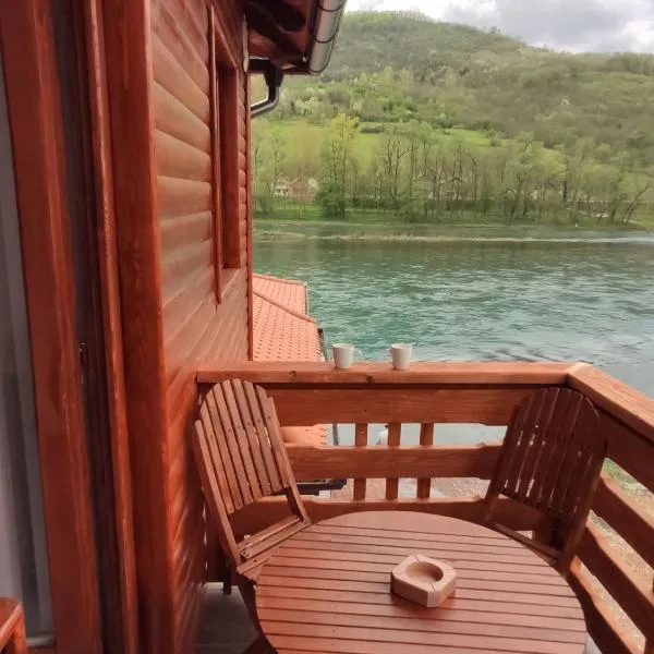 Apartmani ODMOR NA DRINI, hotel in Ljubovija