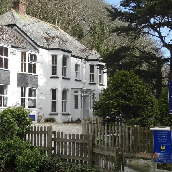 Penryn House Hotel, hotel v destinaci Polperro