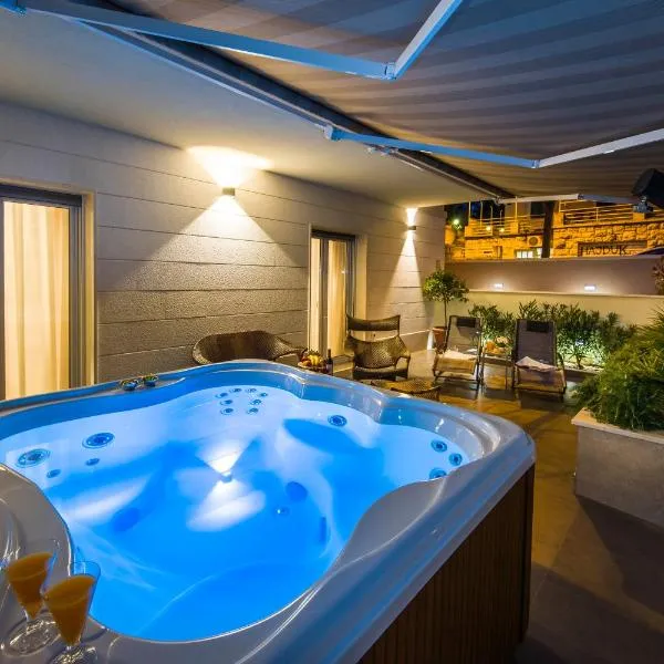 Amaris luxury apartments, khách sạn ở Split