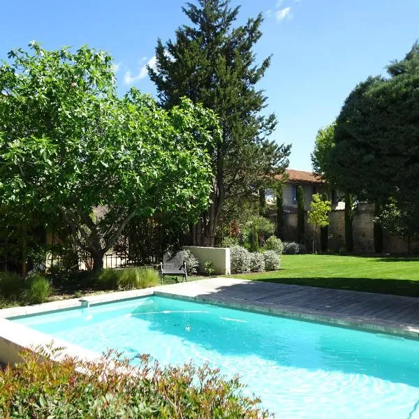 Domaine de la Girafe, hotel di Eyragues