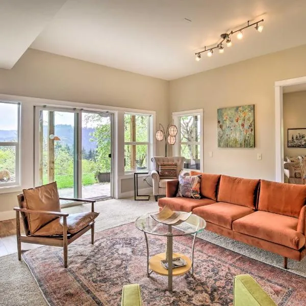 Lovely Canyon View Apartment with Patio and Yard, hotel v destinaci Silverton