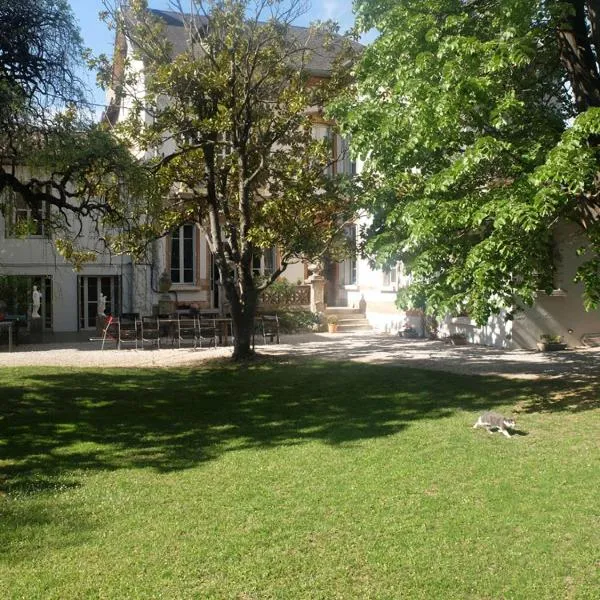 La Maison d'hôtes du Chapelier, hotel v destinaci Espéraza