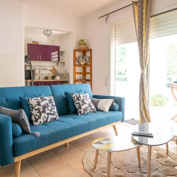 L'île au paon - Appartement T2 avec piscine et parking, hotel v destinaci Les Abymes