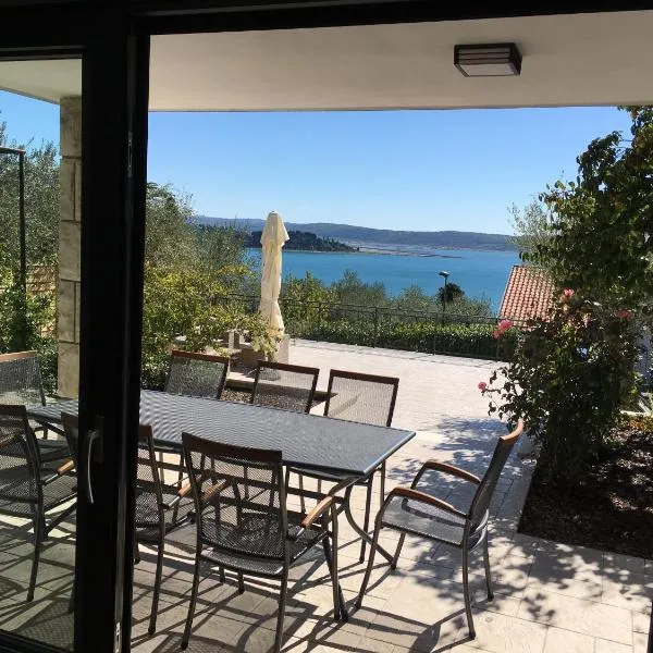 Villa Vilfanova- Apartments, hotel v Portoroži