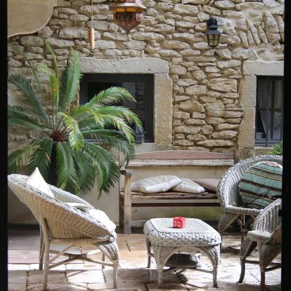 LE PATIO, hotel in Grignan