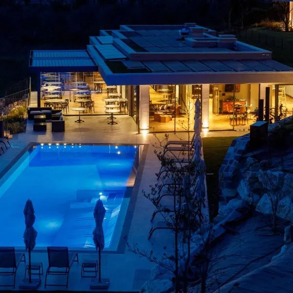 Deville & Spa – hotel w mieście Costermano