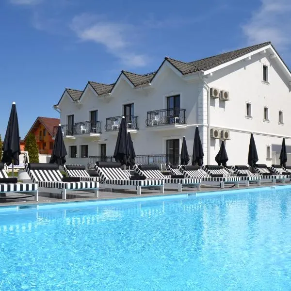 Krystal Boutique Mansion, hotel in Peştişu Mare