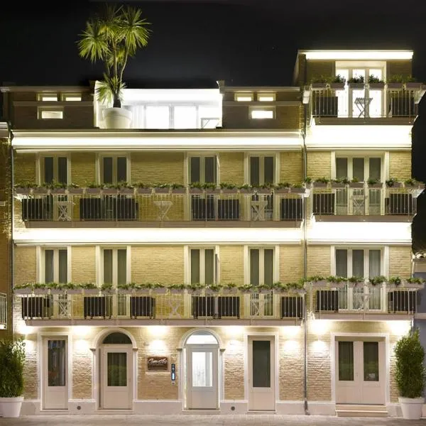 Opera Arte Suite Apartments, hotel v destinaci Porto Recanati