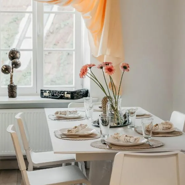 Spacious - 140 square meters Apartment, Vilnius City Centre – hotel w Wilnie