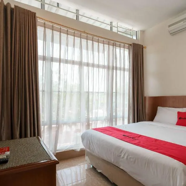 RedDoorz near Plaza Botania 1 Batam, hotel in Bagam