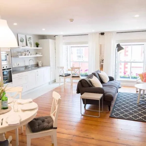 Apartments in Dingle Town Center, hotel v destinaci Dingle