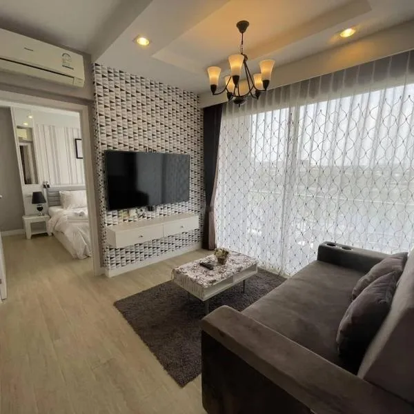Execlusive Seaview 1 bedroom suite with toproof pool at The Patio Bangsaen, hotelli kohteessa Ban Bang Saen (1)