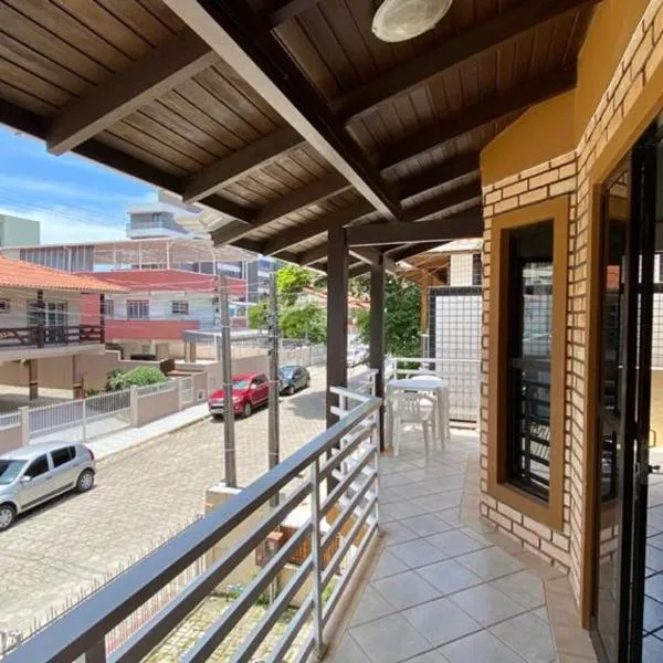 RESIDENCIAL PORTAL DO SOL, hotel in Bombinhas