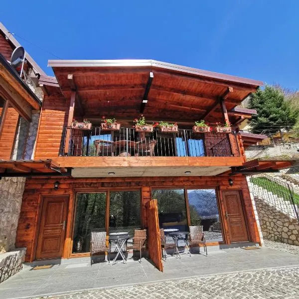 Sindy Wooden Apartments, hotel in Mavrovo