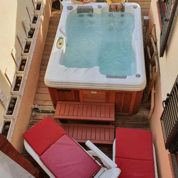 La Maysou, hotel v destinaci Masroig