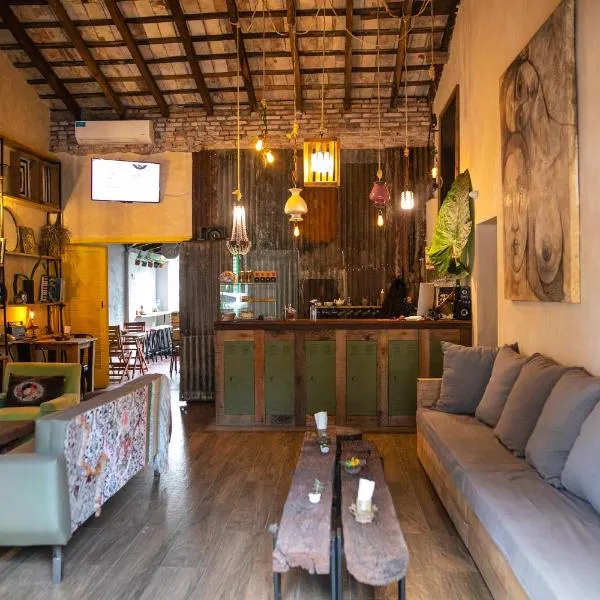 Pura Vida Mae YerbaBuena, hotel en Yerba Buena
