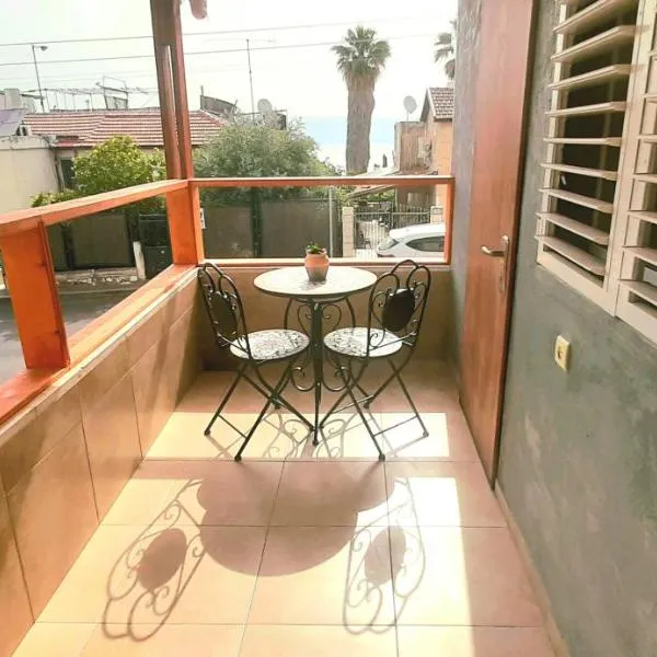 דירת נופש במרכז טבריה, hotel in Tiberias