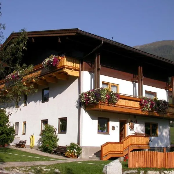 Pension Kristall, hotel v destinaci Bramberg am Wildkogel