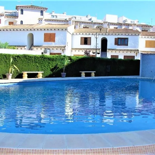Cosy Bungalow Near Beach, hôtel à Torrevieja