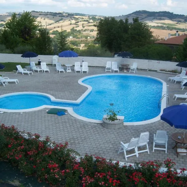 Agriturismo Lo Sgorzolo, hotelli kohteessa Pergola