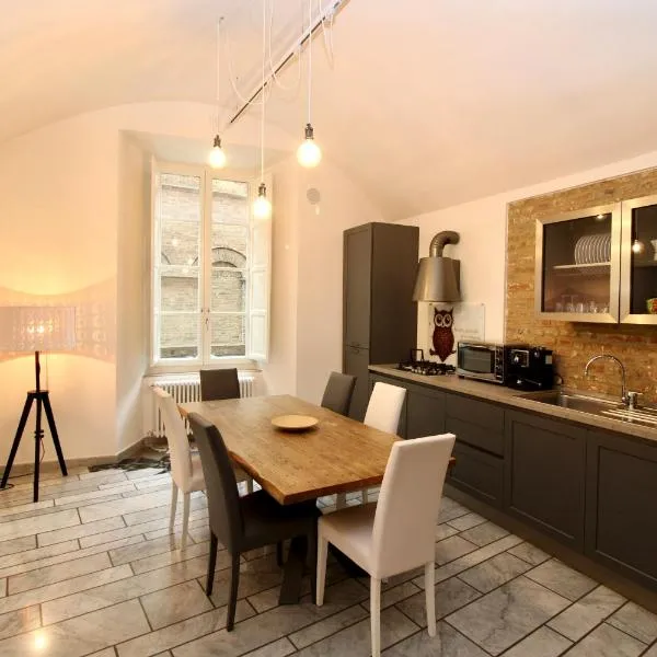 Luxury Suite apartment Angiolieri, hotel in Siena
