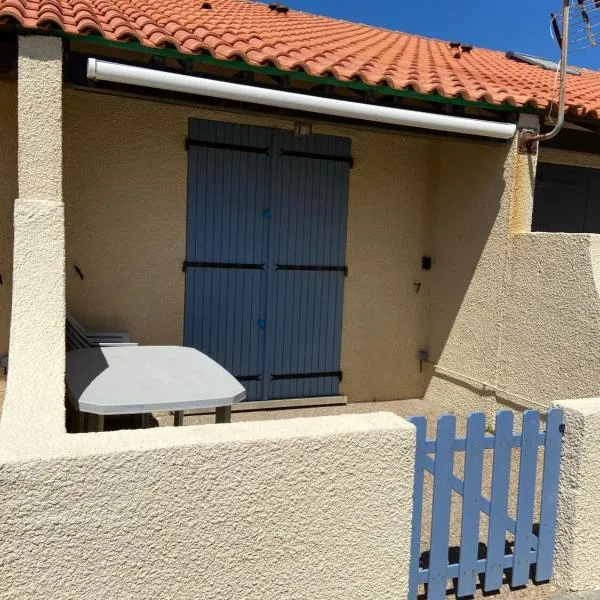 Maison Eden en village Naturiste – hotel w mieście Leucate