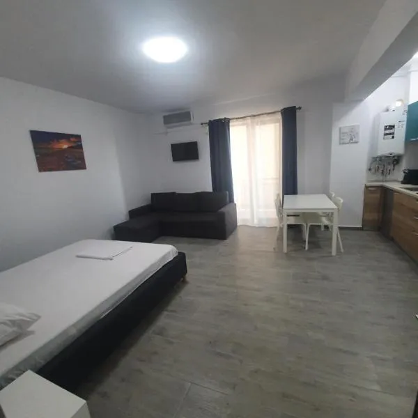 Brizza Apartments 3 Mamaia Nord, hotelli Năvodarissa