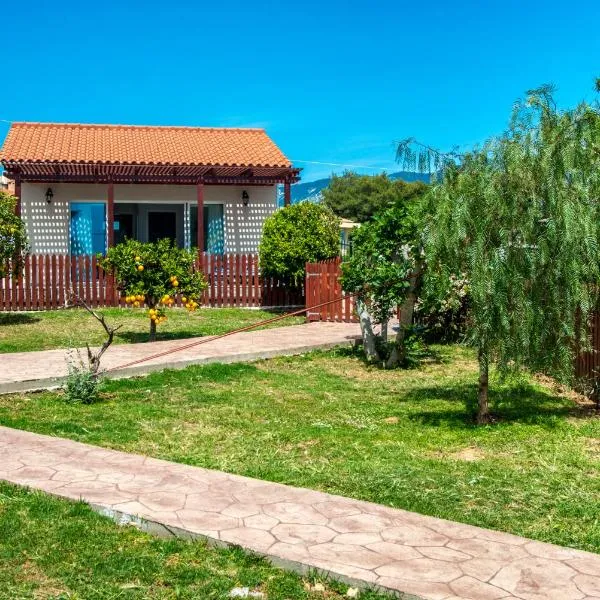 Xarafailte Summer House، فندق في Metaxáta