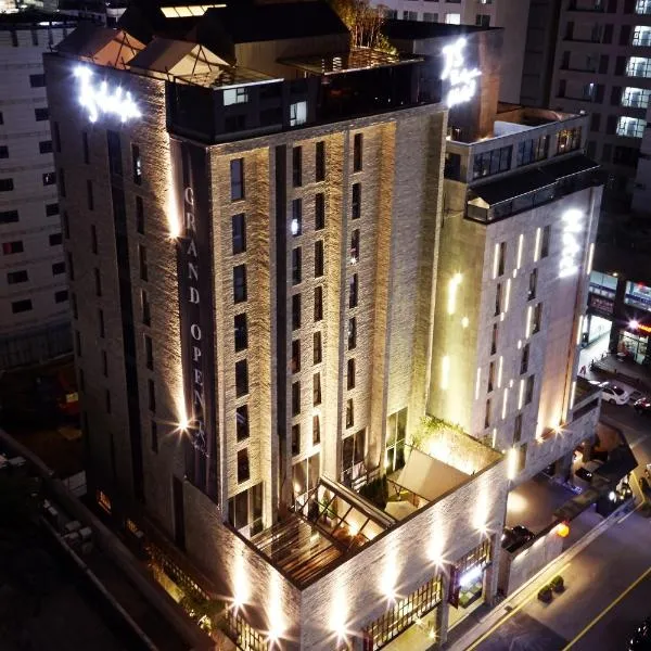 JS The Classic Hotel, hotel in Osan