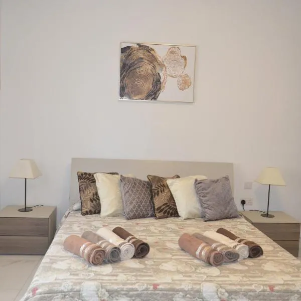 Lorenza Letting Apartment, hôtel à Marsaxlokk