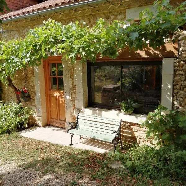 En plein air, ξενοδοχείο σε Coursac