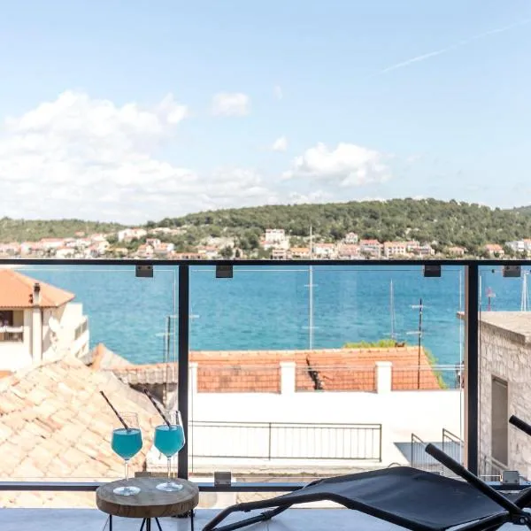 Luxury apartments SKALINADA near beaches, Tisno - Dalmatia, hotel v destinaci Tisno