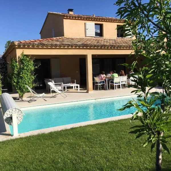 Villa Le Grimpeur Malaucène, hotel v destinaci Malaucène