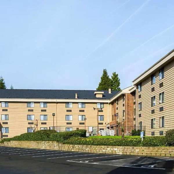 Quality Inn & Suites Clackamas - Portland, hotel v destinaci Clackamas