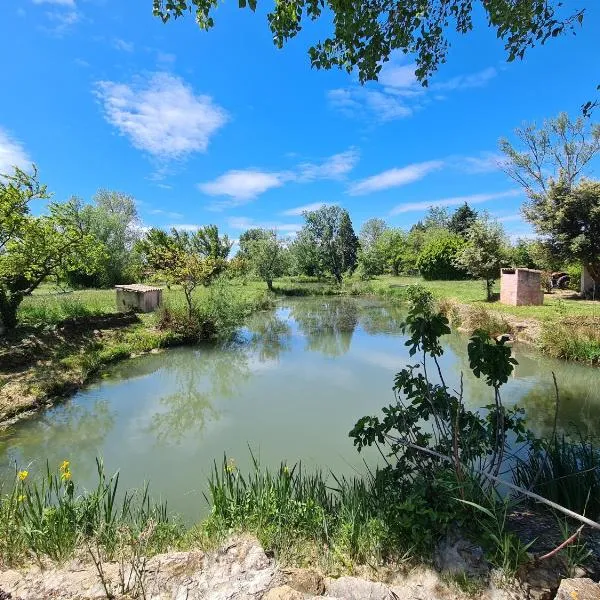 Les Buisses en Provence, хотел в Piolenc