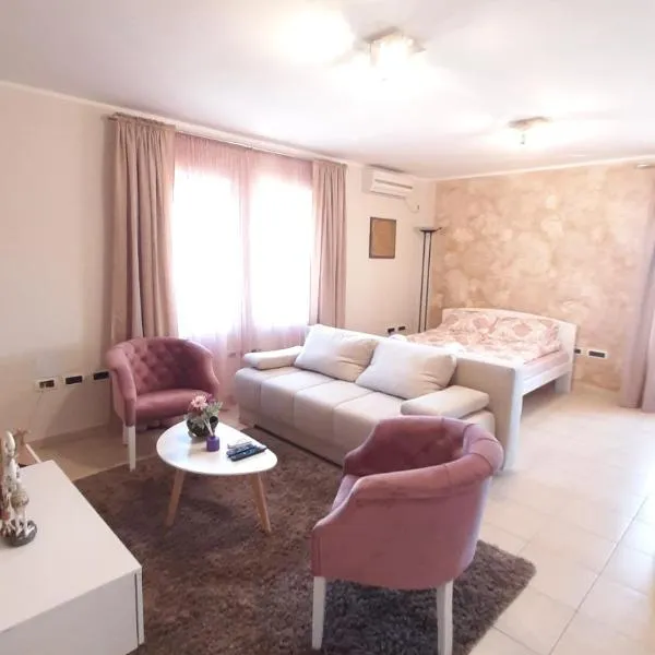 apartman Marija 2: Turija şehrinde bir otel