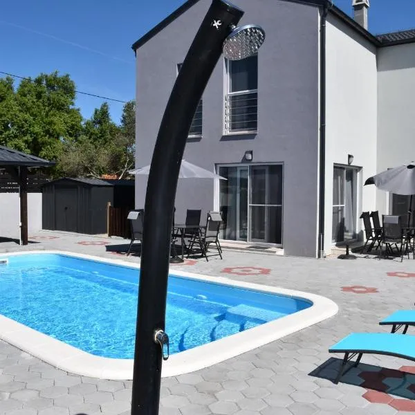 Villa Luna, hotel v destinaci Biograd na Moru