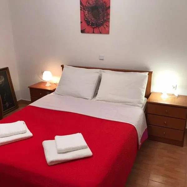 ziogas apartments, hotel in Plataria