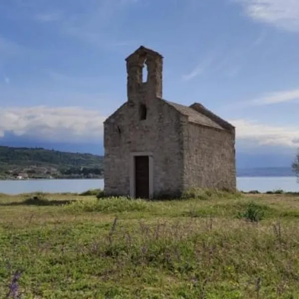 Apartmani Knežević, ξενοδοχείο σε Posedarje