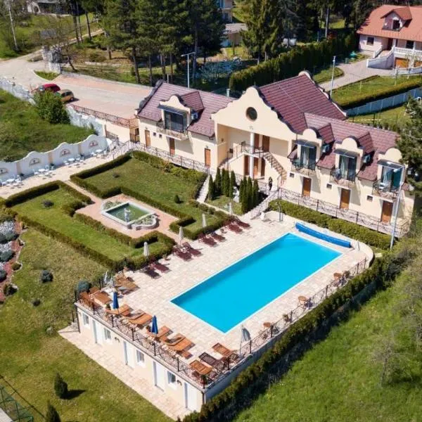Sunčani Breg Apartments Vrdnik, hotel v destinaci Vrdnik